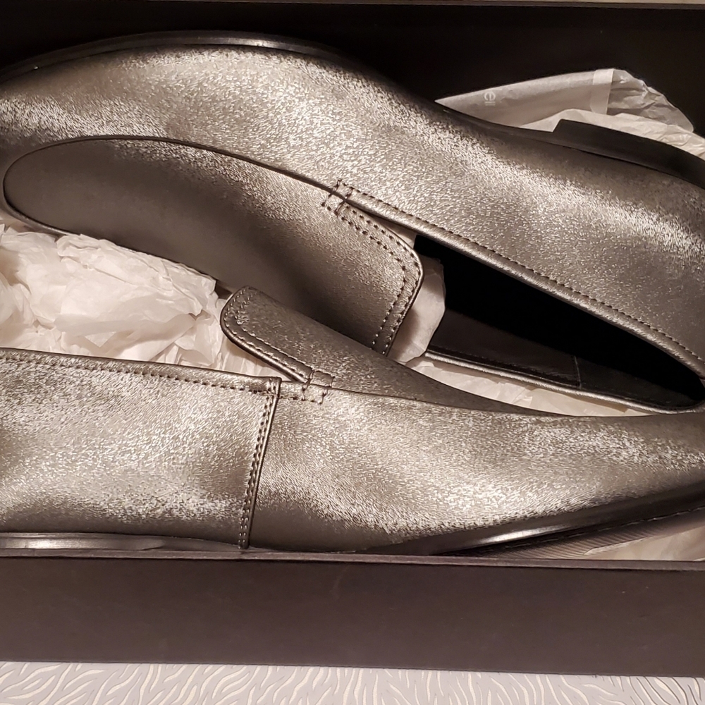 Shoes - Picture 3 of 4